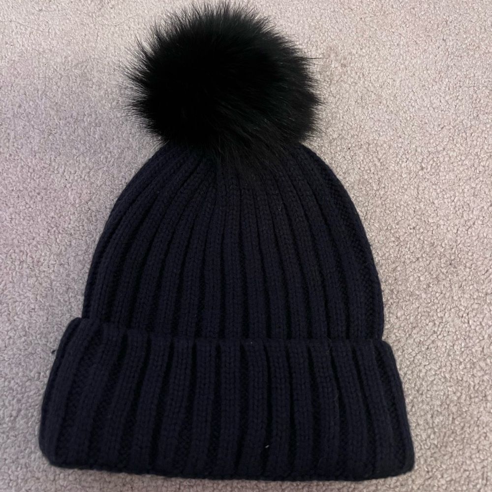 Sandova winter hat with fox fur